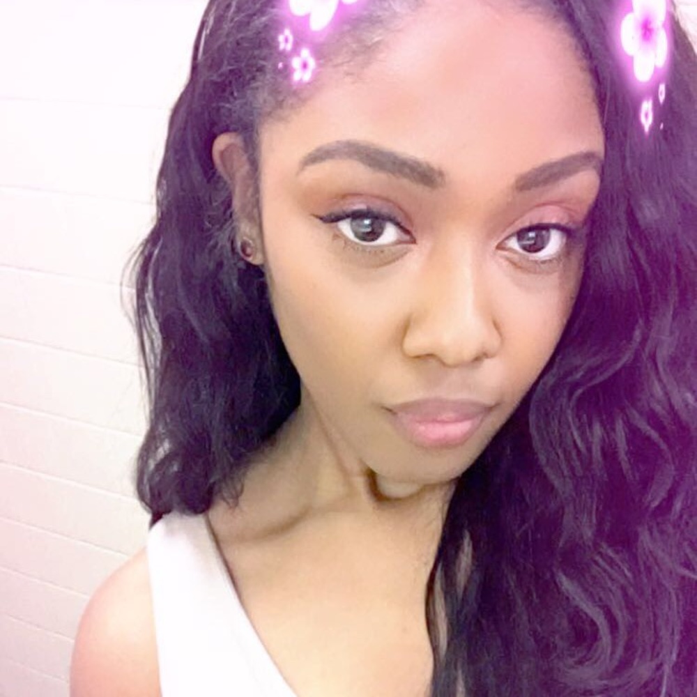 Meet your Posher, Alexia